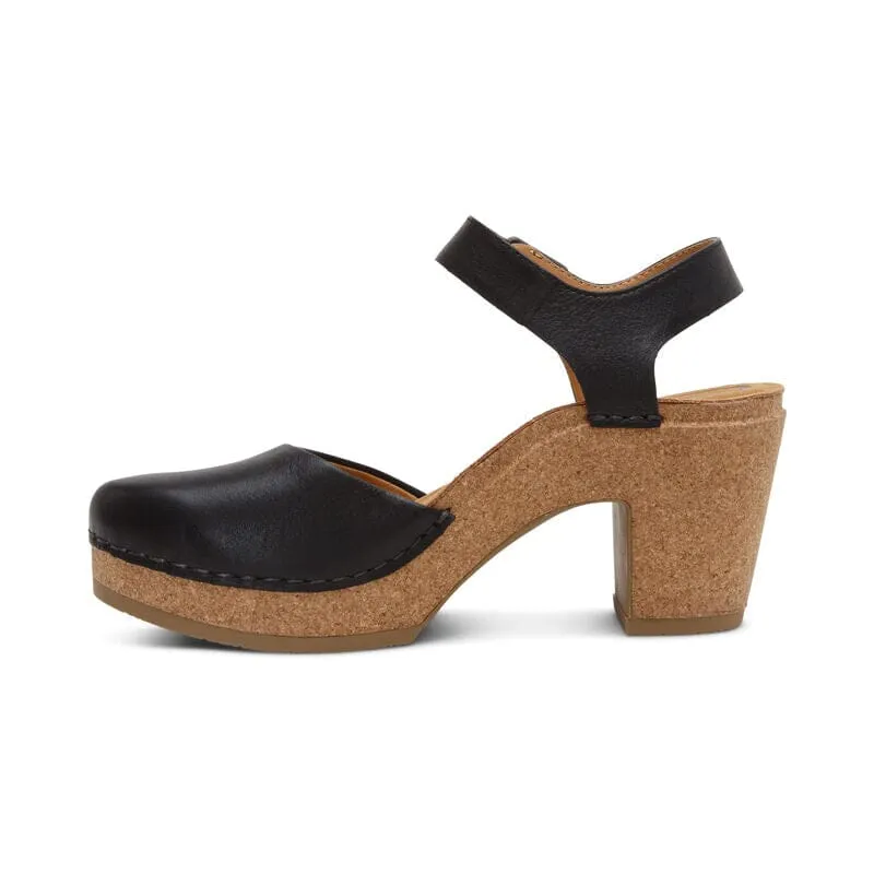 AETREX FINLEY CLOSED TOE HEEL