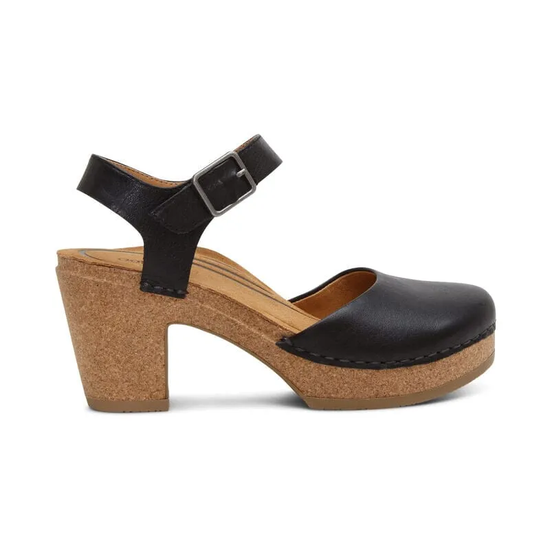 AETREX FINLEY CLOSED TOE HEEL
