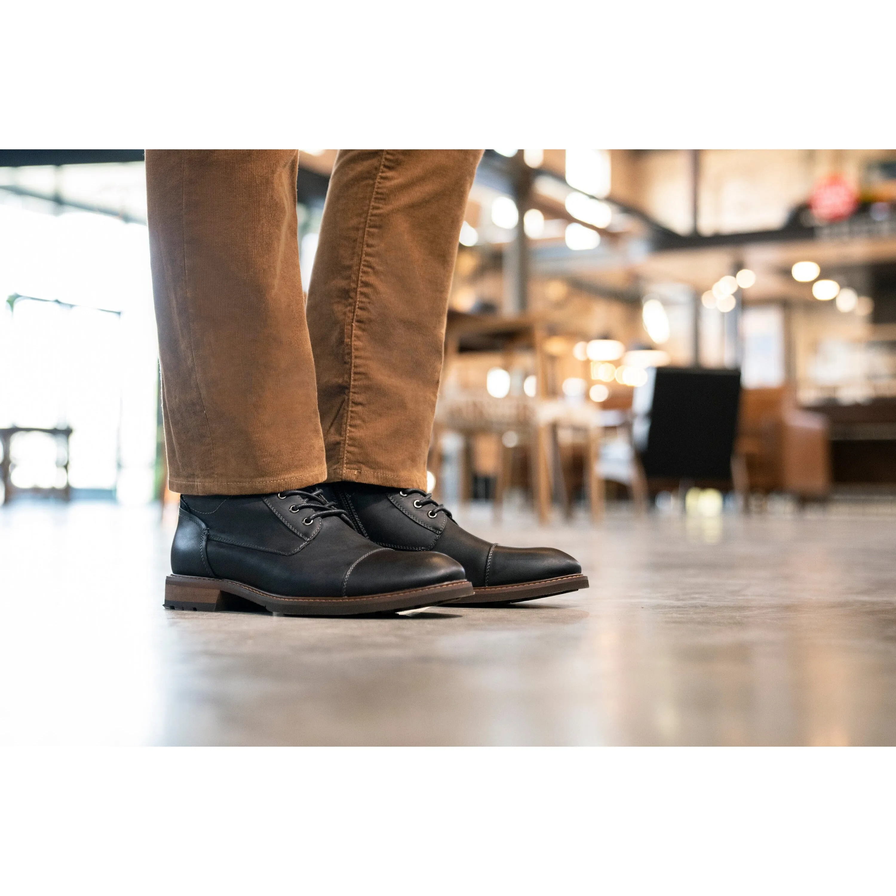 FLORSHEIM LODGE CAP TOE LACE BOOT