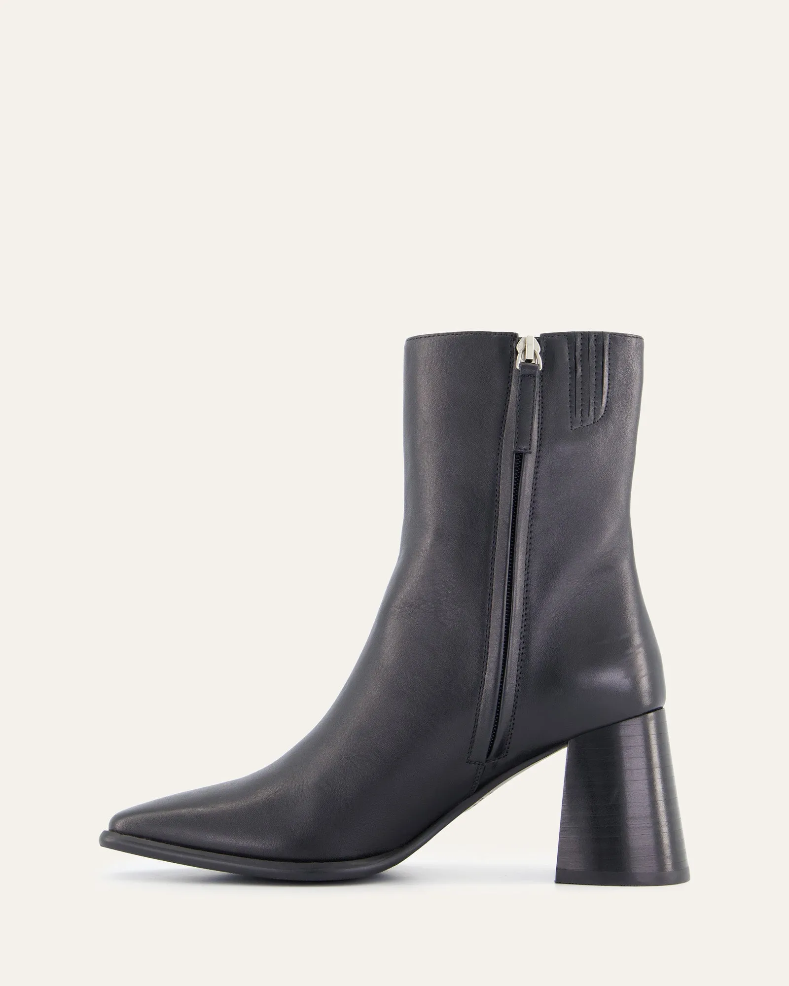 IGGY MID ANKLE BOOTS BLACK LEATHER
