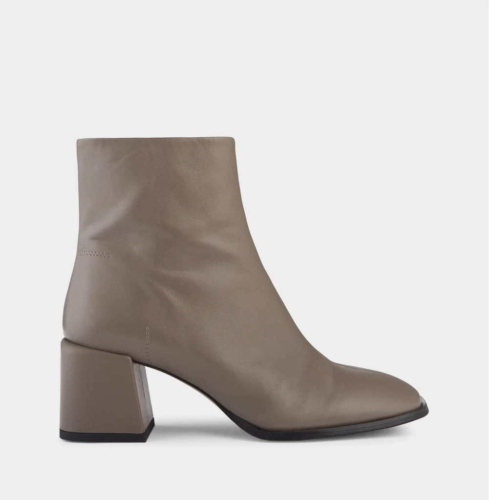 Ivylee Maxine Light Taupe - LAST PAIR size 36