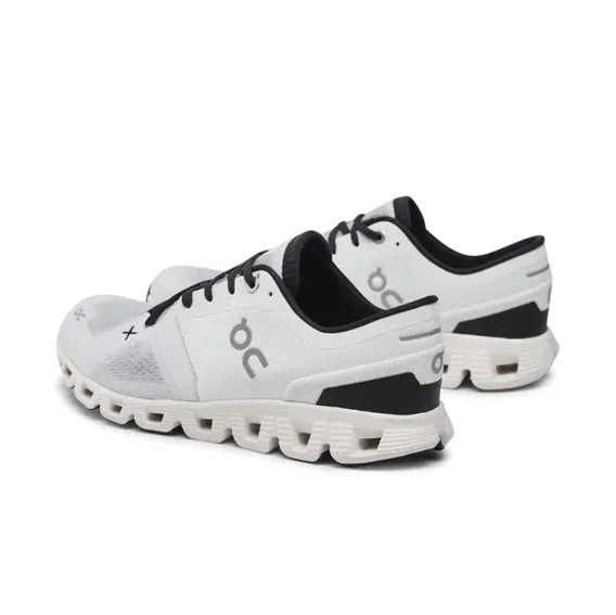 ON RUNNING - Cloud X 3 Ivory/Black M