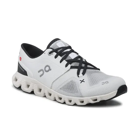 ON RUNNING - Cloud X 3 Ivory/Black M