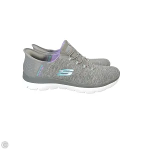 Shoes Sneakers By Skechers In Grey, Size: 8.5