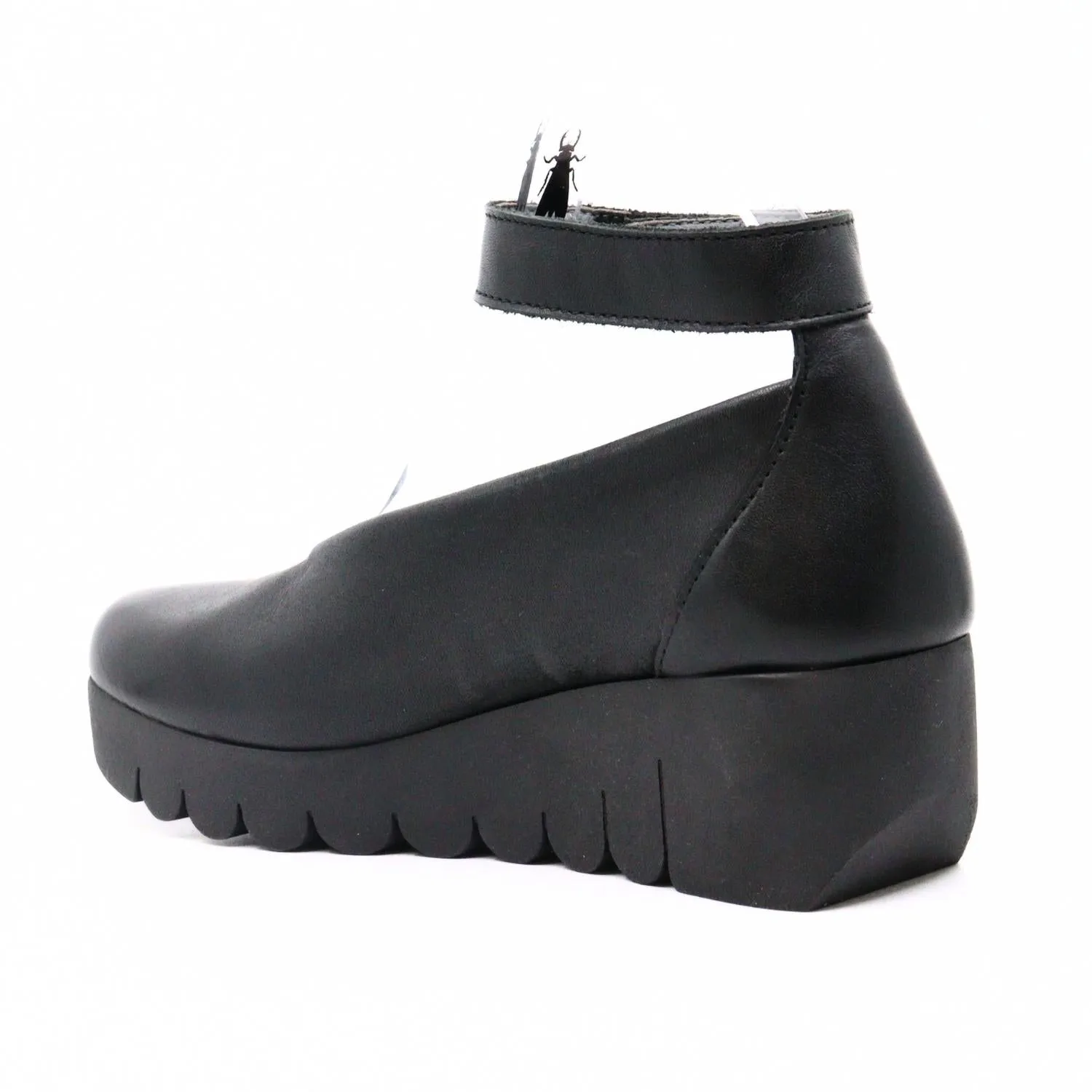 Vily Wedge Shoes In Black