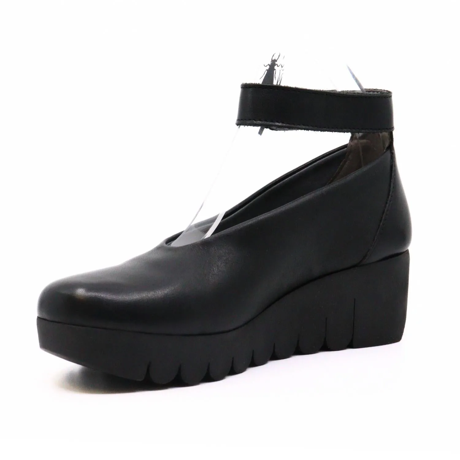 Vily Wedge Shoes In Black