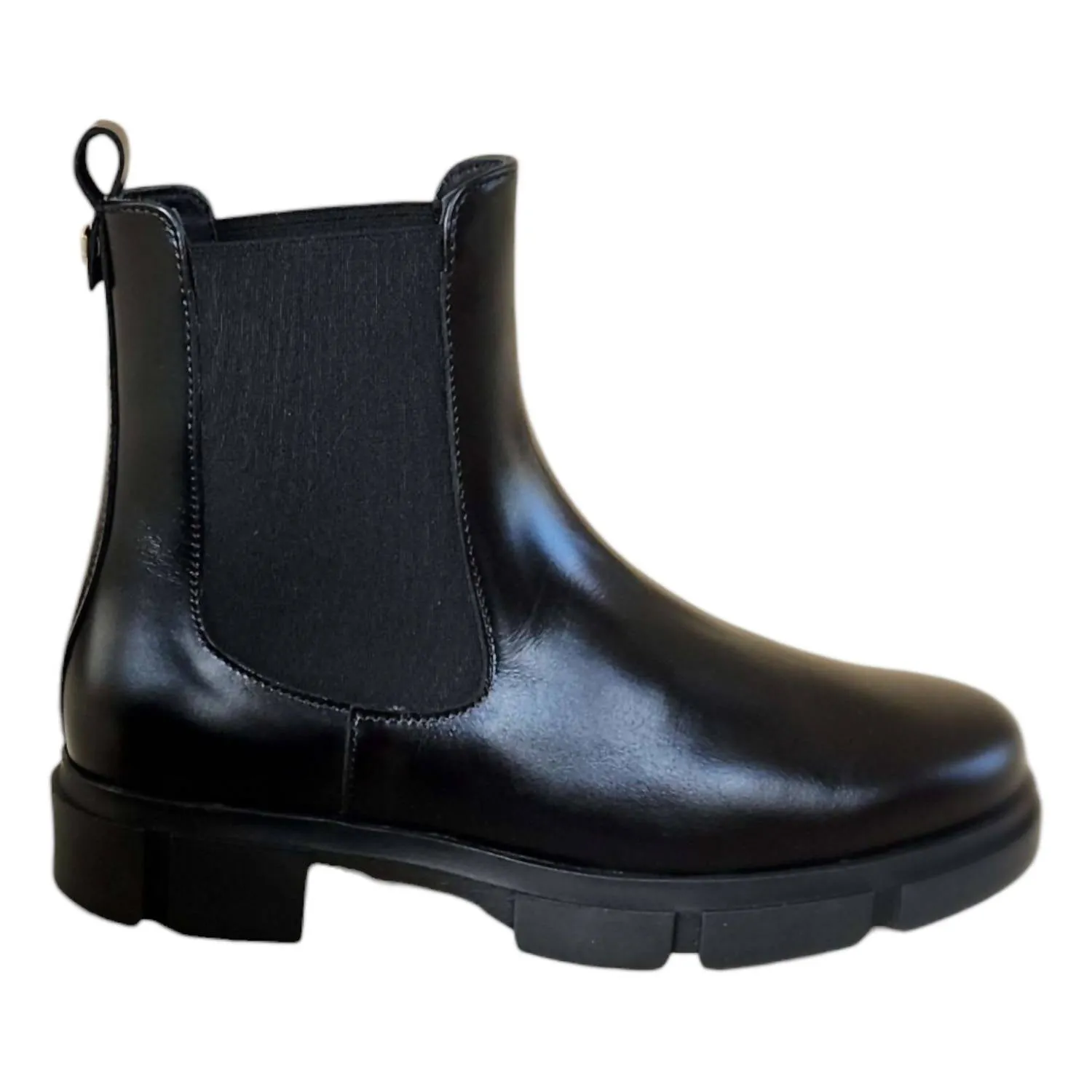 Women's Erika Flat Chelsea Boots In Black