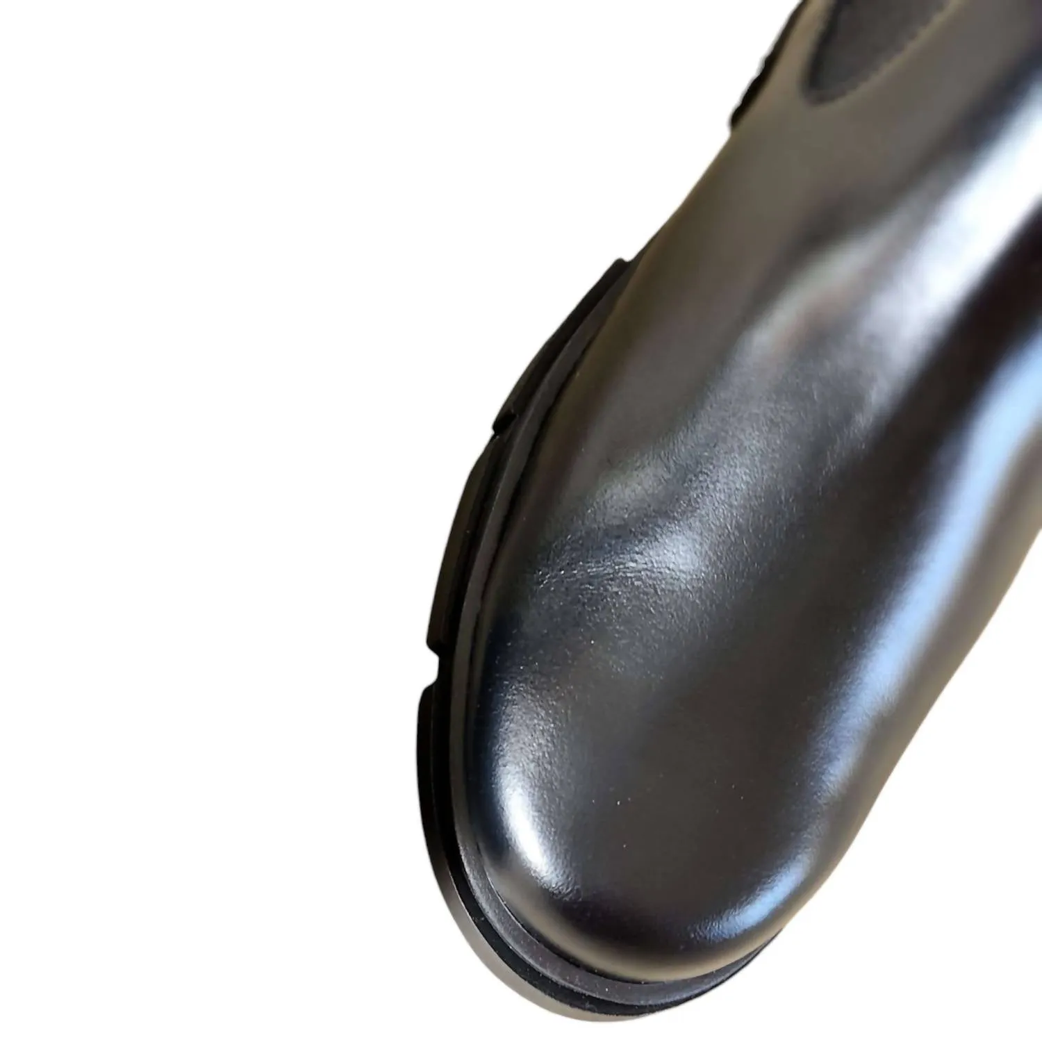 Women's Erika Flat Chelsea Boots In Black